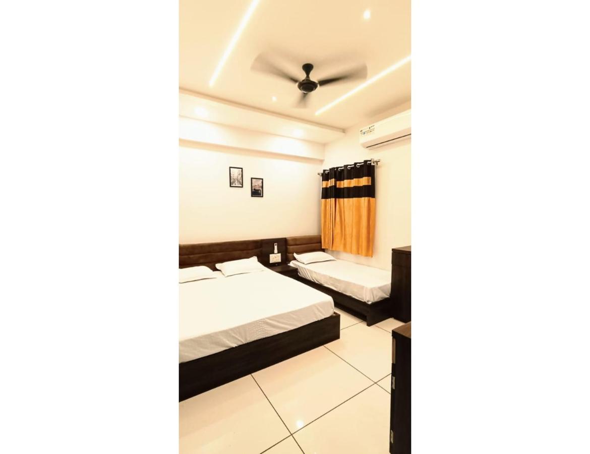 Hotel Shri Nivasa Inn, Kothi Godarpura 외부 사진